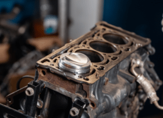 Reparo da junta do cabeçote sem desmontagem com Mechasmate