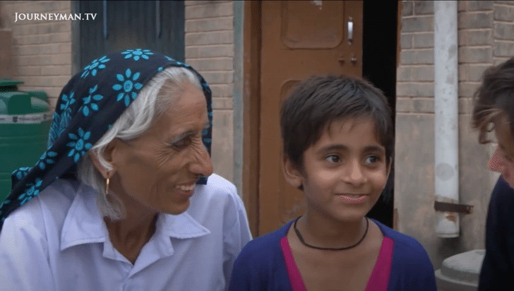 contioutra.com - Veja como est&aacute; hoje a garotinha que nasceu quando sua m&atilde;e j&aacute; tinha 70 anos