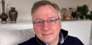 Homem nota que palavras sumiam da sua mente no meio das frases e recebe diagnóstico assustador