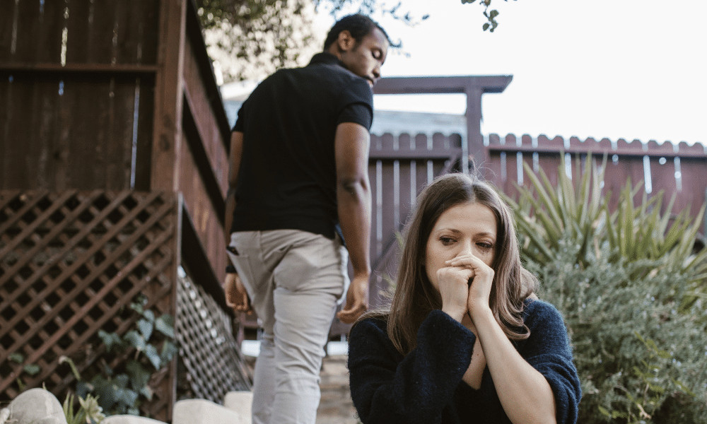 contioutra.com - Por que homens ficam com uma mulher enquanto ainda gostam de outra?