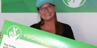 Mulher recebe bilhete de loteria errado e ganha 2 milhões de dólares por acaso Mulher recebe bilhete de loteria errado e ganha 2 milhões de dólares por acaso