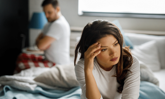 Saiba por que a tendência do “divórcio do sono” ganha força entre casais