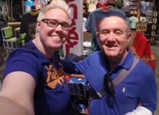 Filha LGBT de Renato Aragão é motorista de UBER e fez vaquinha para comprar remédios