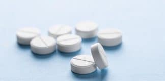 Você já tomou? Anti-inflamatório muito popular no Brasil é banido em dezenas de países; saiba qual Você já tomou? Anti-inflamatório muito popular no Brasil é banido em dezenas de países; saiba qual