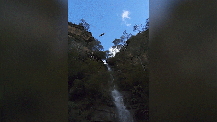 Salto de penhasco para quebrar recorde mundial termina com múltiplas fraturas e resgate de emergência - veja o vídeo contioutra.com - Salto de penhasco para quebrar recorde mundial termina com múltiplas fraturas e resgate de emergência - veja o vídeo