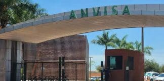 Anvisa suspende uso de remédio popular no Brasil após inseto ser encontrado dentro de frascos – veja qual é Anvisa suspende uso de remédio popular no Brasil após inseto ser encontrado dentro de frascos – veja qual é