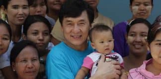 Jackie Chan toma decisão radical: vai doar toda a fortuna e deixa o filho sem nada!