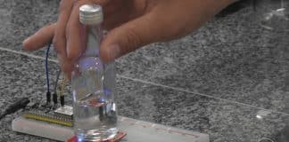 Pesquisadores de universidade pública da Paraíba criam canudo que muda de cor se entrar em contato com metanol Pesquisadores de universidade pública da Paraíba criam canudo que muda de cor se entrar em contato com metanol