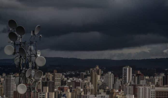 Feriadão pode virar dor de cabeça - previsão do tempo para quinta (20) de Consciência Negra acende alerta! Feriadão pode virar dor de cabeça: previsão do tempo para quinta (20) de Consciência Negra acende alerta!