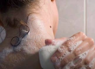 Funcionária garante que engravidou por causa do sabonete do patrão — e a versão surpreendeu até a esposa dele