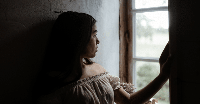 Síndrome da Rejeição Programada Por que você sente abandono mesmo quando tudo parece bem Síndrome da Rejeição Programada: Por que você sente abandono mesmo quando tudo parece bem