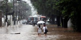 Dezembro no Brasil terá chuva intensa e calor de 32°C — veja como fica o clima no seu estado Dezembro no Brasil terá chuva intensa e calor de 32°C — veja como fica o clima no seu estado
