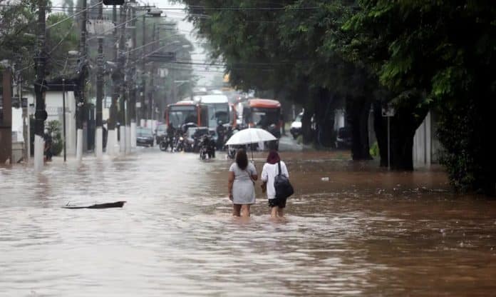 Dezembro no Brasil terá chuva intensa e calor de 32°C — veja como fica o clima no seu estado