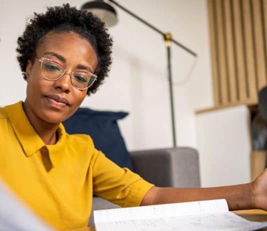 Por que cada vez mais pessoas acima dos 40 escolhem essas 5 profissões Por que cada vez mais pessoas acima dos 40 escolhem essas 5 profissões