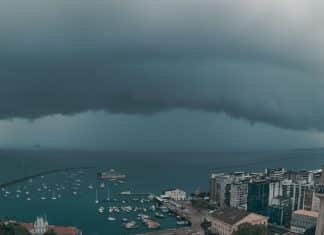 Brasil tem regiões com chance de microexplosões e tornados neste fim de semana; veja em quais estados