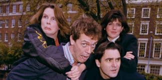 Esses famosos morreram por causa do alcoolismo — e 2025 trouxe mais um nome