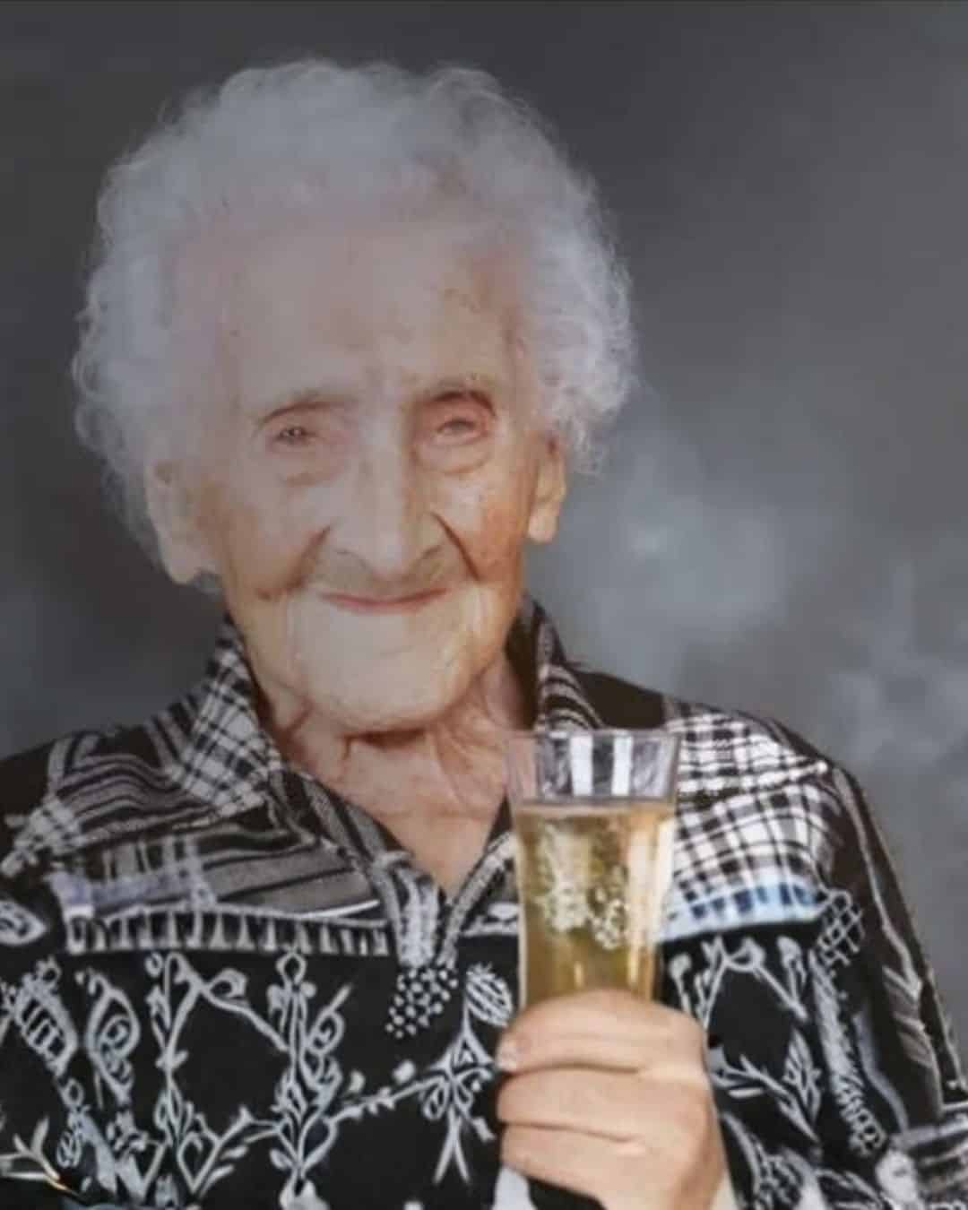 contioutra.com - A mulher mais velha do mundo fazia tudo o que dizem que faz mal &mdash; e viveu 122 anos