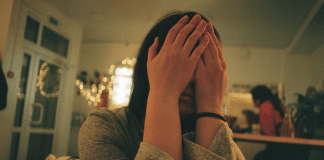 Tenho medo do que penso: a culpa invisível dos pensamentos intrusivos