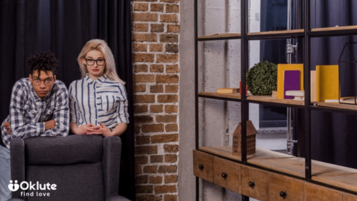 Transforme seu espaço com painéis autoadesivos.