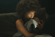 Você conversa com todo mundo, mas se sente sozinho? A psicóloga Josie Conti explica por quê