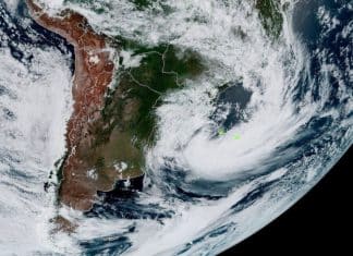 Ciclone perigoso chega ao Brasil este fim de semana: 5 estados entram em alerta por ventos acima de 100 km/h
