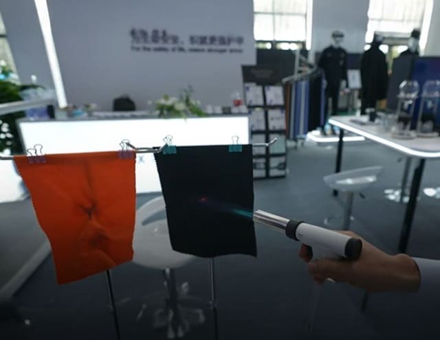 China desenvolve tecido para bombeiros que suporta até 1200 °C sem deformar ou derreter contioutra.com - China desenvolve tecido para bombeiros que suporta até 1200 °C sem deformar ou derreter