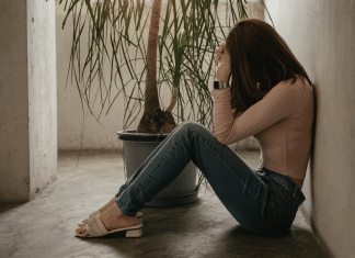 Crises de ansiedade que começaram após morar fora: EMDR para brasileiros no exterior