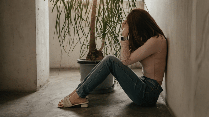 Crises de ansiedade que começaram após morar fora: EMDR para brasileiros no exterior