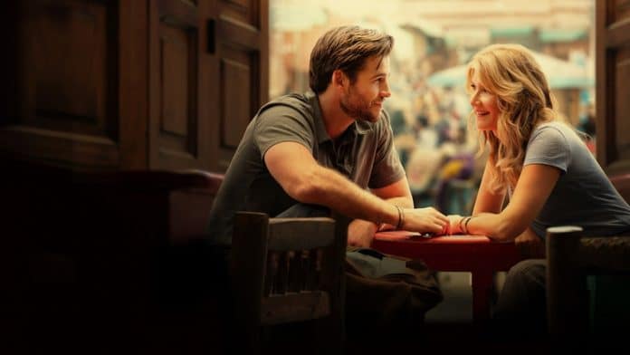 Esse romance escondido na Netflix está fazendo muita gente repensar amor, idade e recomeços