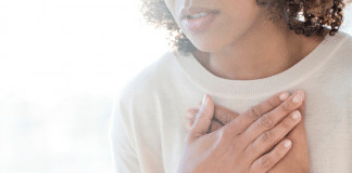 Falta de ar, aperto no peito e medo sem explicação no exterior: psicoterapia online