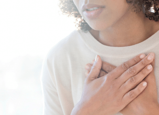 Falta de ar, aperto no peito e medo sem explicação no exterior: psicoterapia online