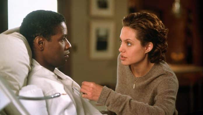 Esse suspense da Netflix com Denzel Washington e Angelina Jolie testa os nervos até o último minuto