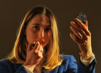 Psicóloga Josie Conti explica: por que algumas pessoas não saem de casa sem maquiagem