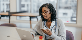 Psicólogo online fim de semana: quando buscar apoio psicológico fora do horário tradicional