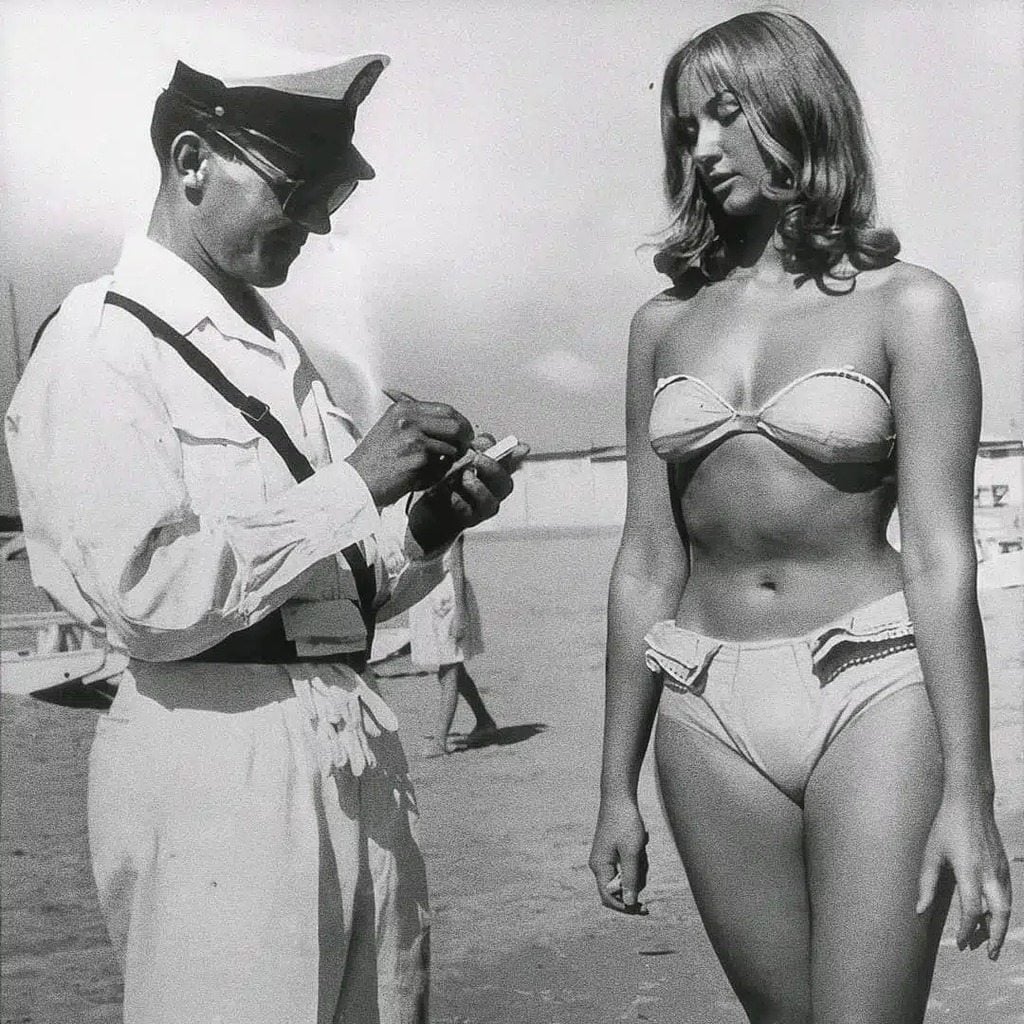 contioutra.com - Parece comum &agrave; 1&ordf; vista, mas essa foto de uma mulher na praia carrega um detalhe escondido que a tornou hist&oacute;rica e famosa