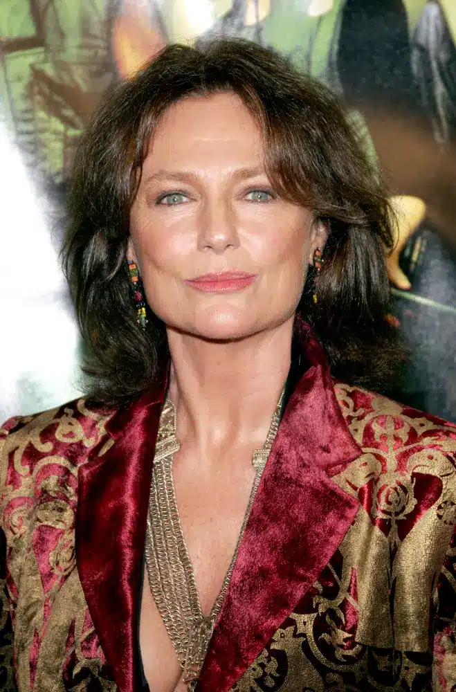contioutra.com - O tempo a consagrou como a mulher mais linda do cinema! Hoje, aos 81 anos, ela continua ativa e mais bonita do que nunca