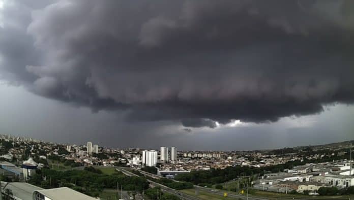 Frente fria e ciclone: veja os 10 estados em rota de tempestades nesta 1ª semana do outono