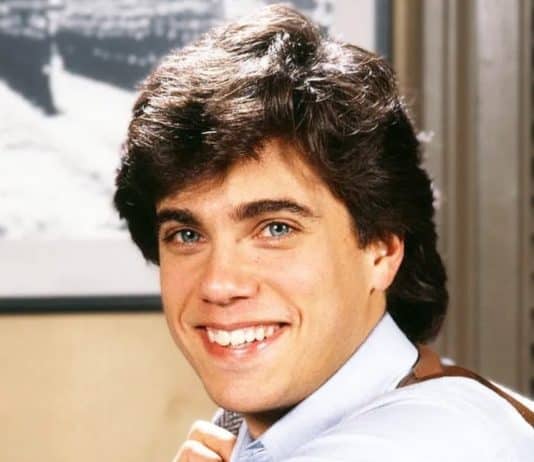 Ele foi um dos maiores galãs dos anos 70, enfrentou 4 cirurgias de coração aberto e hoje vive longe de Hollywood aos 69 anos O grande galã dos anos 70 que passou por 4 cirurgias de coração aberto