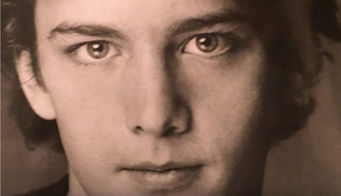 ídolo dos anos 80 está hoje mais bonito do que nunca O que aconteceu com este ídolo dos anos 80? Dependência, desaparecimento e uma reviravolta surpreendente