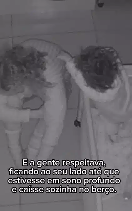 Menina adotada só dormia em pé, encostada na parede — motivo deixou nova mãe sem reação em SC contioutra.com - Menina adotada só dormia em pé, encostada na parede — motivo deixou nova mãe sem reação em SC