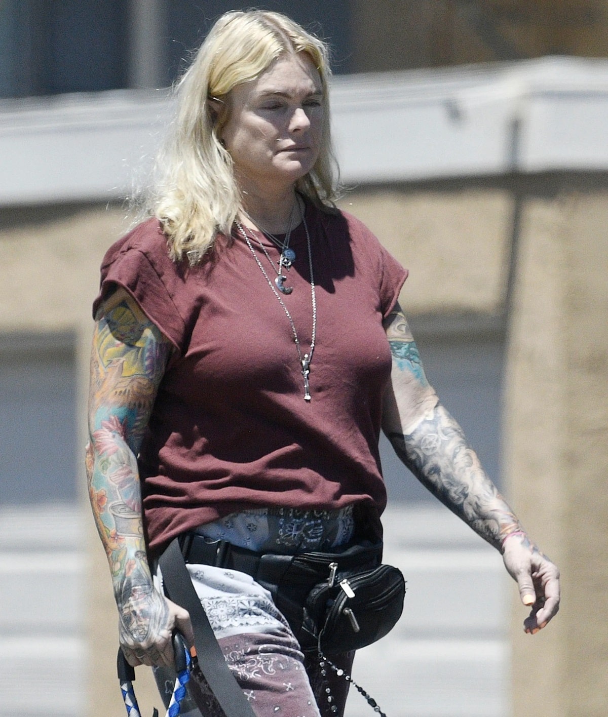 contioutra.com - A mulher que parou o mundo em S.O.S Malibu ressurgiu e voc&ecirc; jamais a reconheceria na rua hoje. Confira!