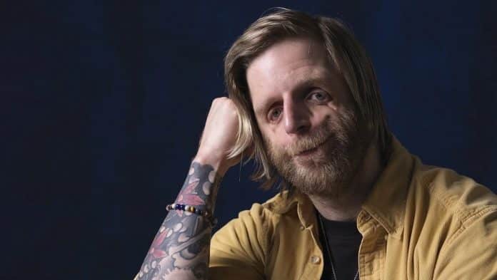 Ele foi o bebê que ninguém quis segurar. 30 anos depois, o motivo de todos o procurarem vai te deixar sem palavras