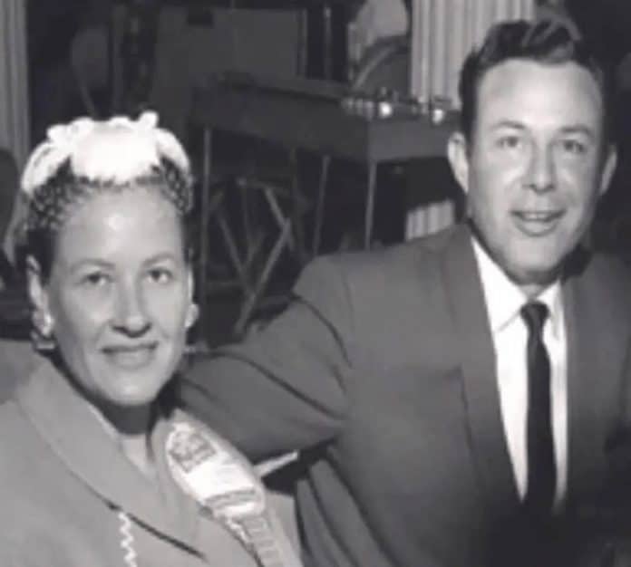 O acidente de 1964 não foi o fim: Conheça o lado oculto da carreira de Jim Reeves que o mantém no topo