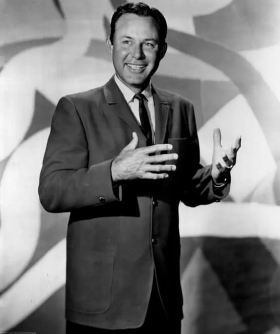contioutra.com - O acidente de 1964 n&atilde;o foi o fim: Conhe&ccedil;a o lado oculto da carreira de Jim Reeves que o mant&eacute;m no topo