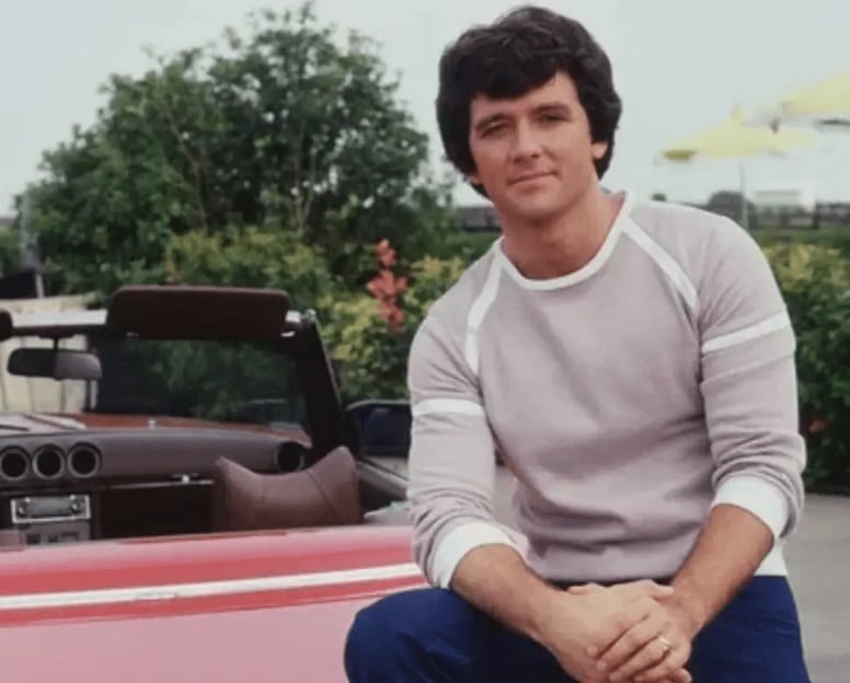 contioutra.com - Irreconhec&iacute;vel ou igual? Veja como est&aacute; hoje o grande gal&atilde; dos dramas da TV aos 77 anos!