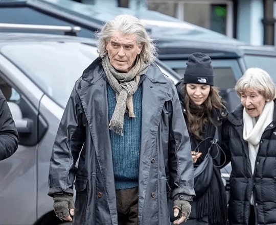 O tempo passa! Famoso ex-agente secreto é visto irreconhecível e foto viraliza na web contioutra.com - O tempo passa! Famoso ex-agente secreto é visto irreconhecível e foto viraliza na web