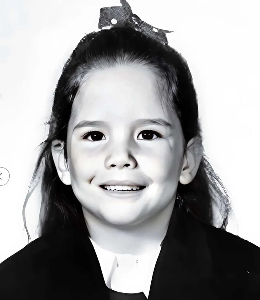 contioutra.com - Hoje famosa, ela foi abandonada ainda beb&ecirc; e s&oacute; depois descobriu o segredo da fam&iacute;lia