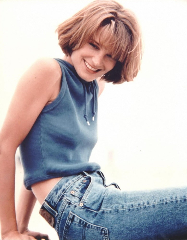 contioutra.com - Famosa nos anos 1990, atriz abandonou Hollywood e reapareceu ap&oacute;s grande transforma&ccedil;&atilde;o