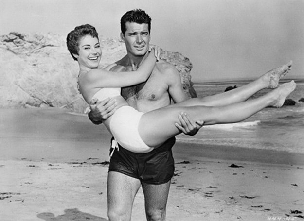 contioutra.com - Aos 14, ele decidiu que nunca mais seria v&iacute;tima da madrasta &mdash; anos depois, Hollywood inteira conheceu seu nome