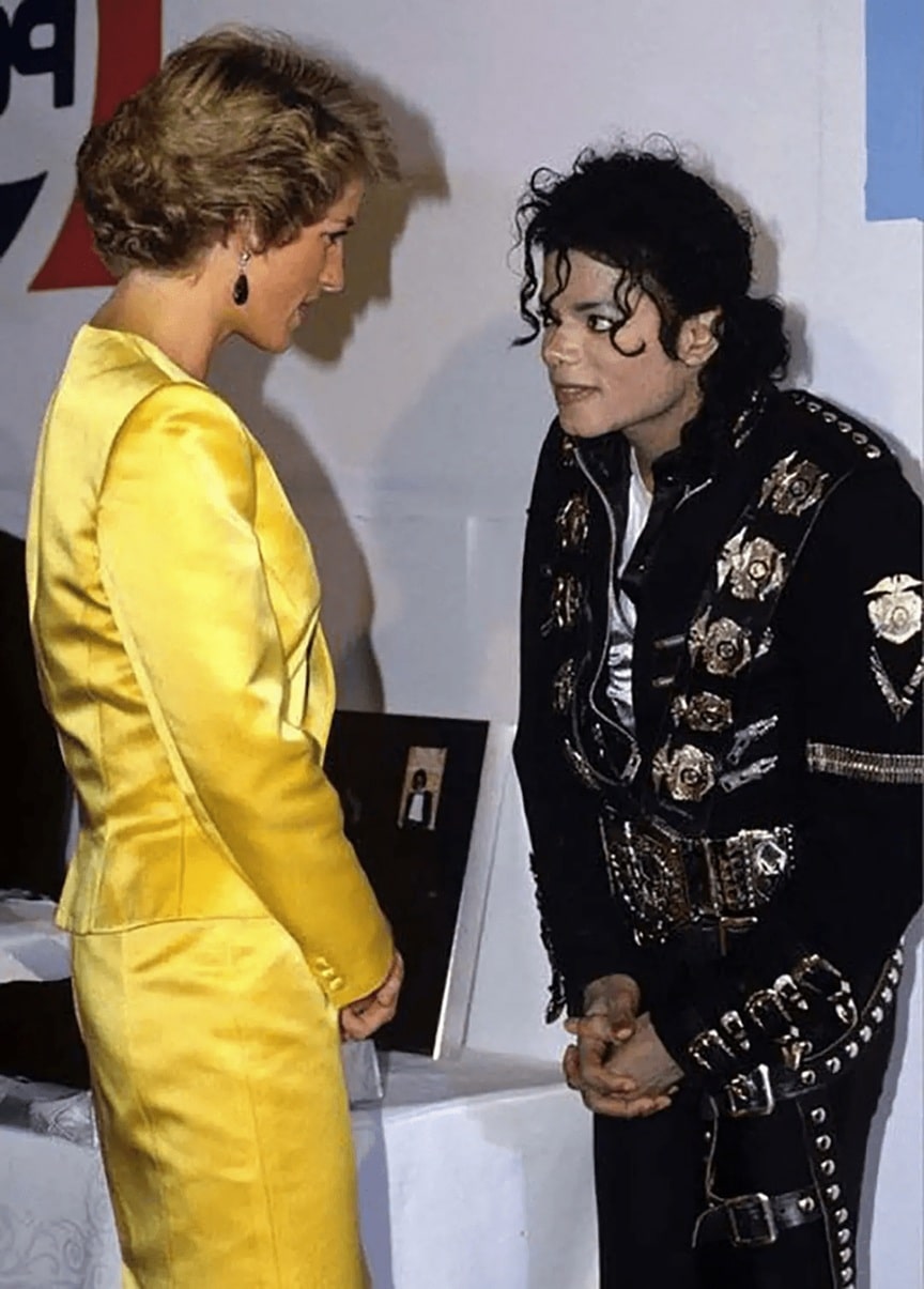contioutra.com - Pouca gente sabe o que Diana pediu a Michael Jackson no primeiro encontro dos dois
